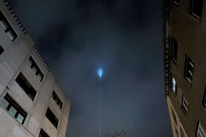 Ilustračný obrázok k článku Bratislavčanov VYDESILO záhadné svetlo a objekt nad mestom: Naozaj súvisí s UFOM, ale... FOTO