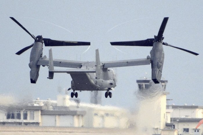 Ilustračný obrázok k článku Pri pobreží sa ZRÚTILO americké armádne lietadlo: Z motora šľahali PLAMENE