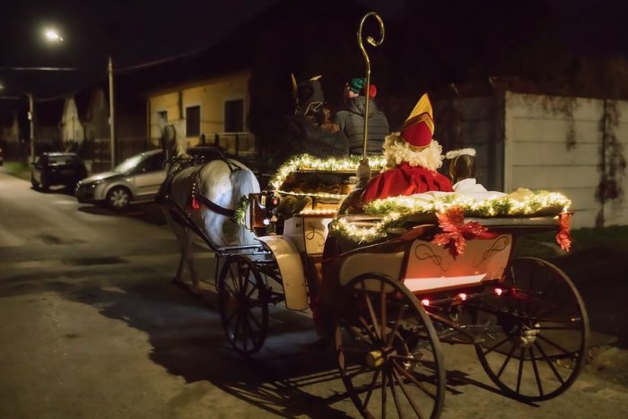 Ilustračný obrázok k článku Vianoce v okolí Trnavy: Obce chystajú TRHY, mikulášsku nádielku aj súťaž vo varení kapustnice