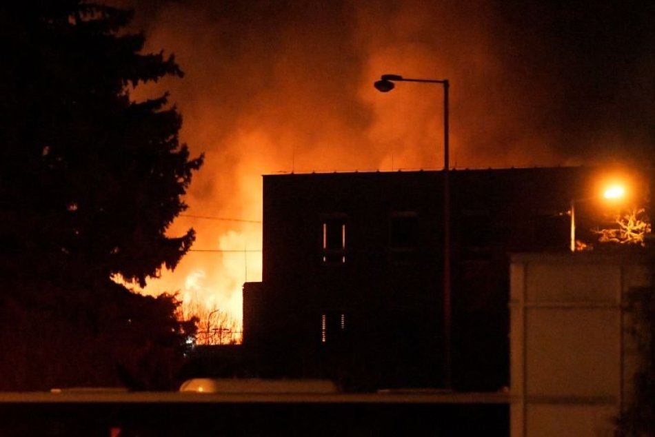 Ilustračný obrázok k článku NAJNOVŠIE správy o mohutnom požiari: Horeli na mieste v Prešove aj nebezpečné látky?