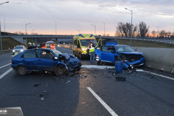 Ilustračný obrázok k článku Cestu v Prešove ochromila hrozivá nehoda: Vodič na diaľnici jazdil v PROTISMERE!