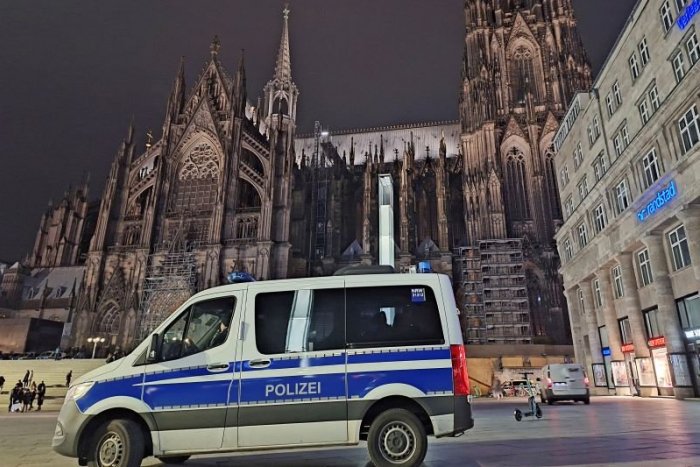 Ilustračný obrázok k článku Nemecko má indície o chystaných TERORISTICKÝCH ÚTOKOCH islamistami, v pozore je i Francúzsko