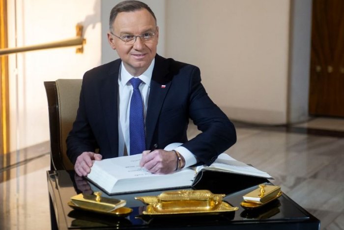 Ilustračný obrázok k článku Poliaci sa bavia na prezidentovom VULGÁRNOM statuse: Čo to znamená MAŤ GULE...?