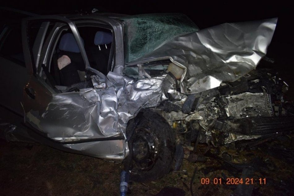 Ilustračný obrázok k článku Hrozivá zrážka neďaleko Trnavy: Zo zdemolovaného auta vyslobodili mladého vodiča