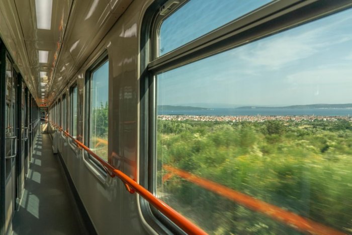 Ilustračný obrázok k článku Vlakom až do Chorvátska? RegioJet spoje ZRUŠIL, ďalší dopravca spustil PREDPREDAJ lístkov
