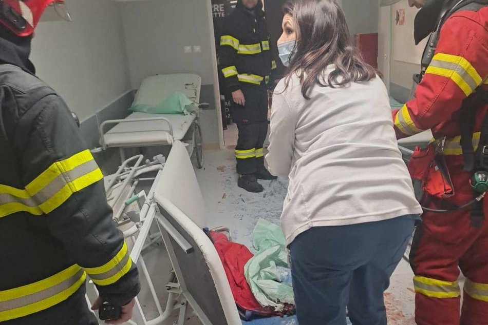 Ilustračný obrázok k článku Dráma na urgente v Trnave: Rakúšan NAPADOL zdravotníčku a podpálil lôžka