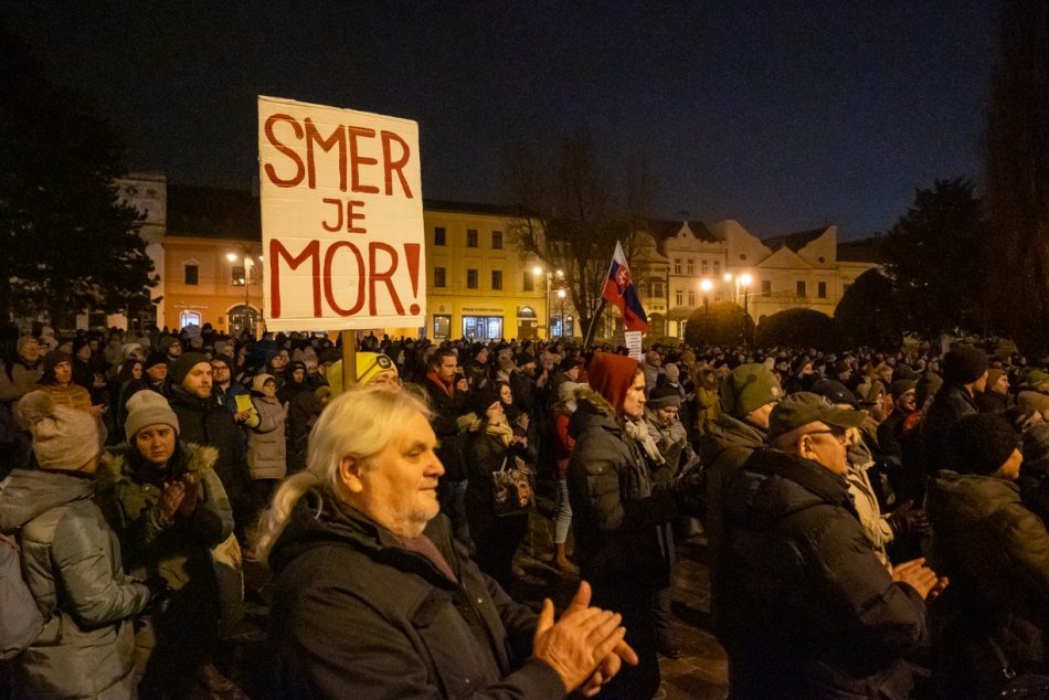 Ilustračný obrázok k článku Prešovčania na proteste: Podržtaška nemôže byť prezidentom i letenky pre Danka, FOTO