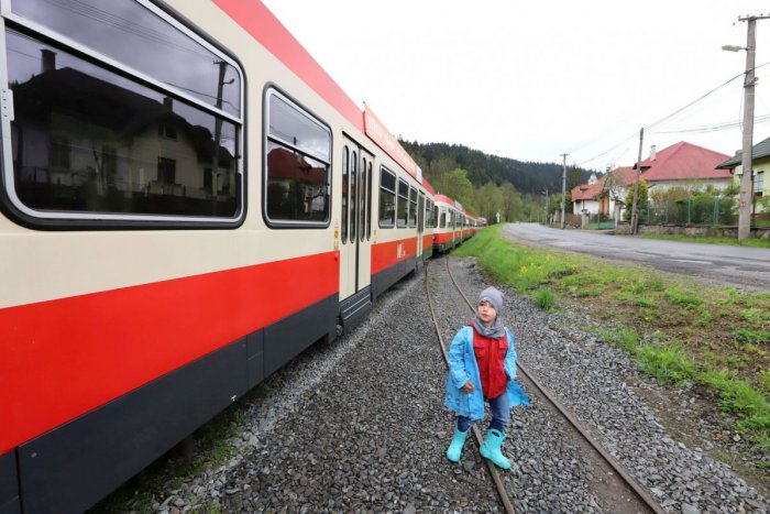 Ilustračný obrázok k článku Nepremeškajte FAŠIANGOVÉ jazdy: Po Čiernohronskej železnici sa odveziete za symbolickú CENU