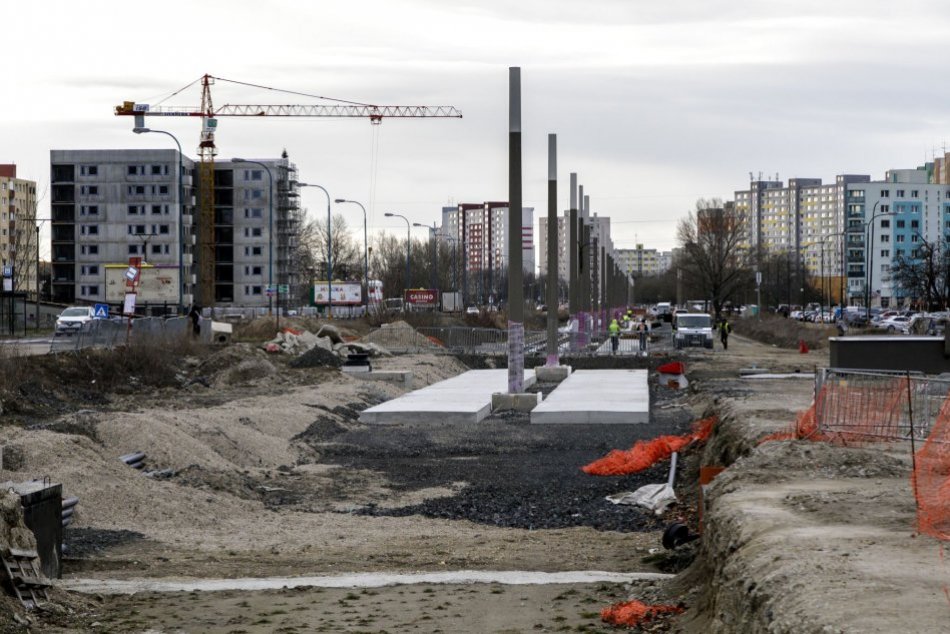 Ilustračný obrázok k článku Rokovania pokračujú: Zrýchlia sa práce na stavbe trate v Petržalke?