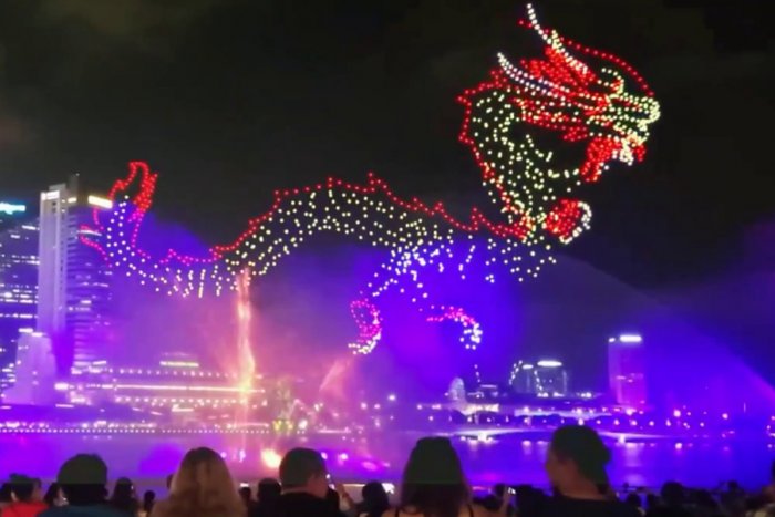 Ilustračný obrázok k článku Veľkolepé oslavy roku DRAKA: Nebo rozžiarila neuveriteľná dronová šou, VIDEO
