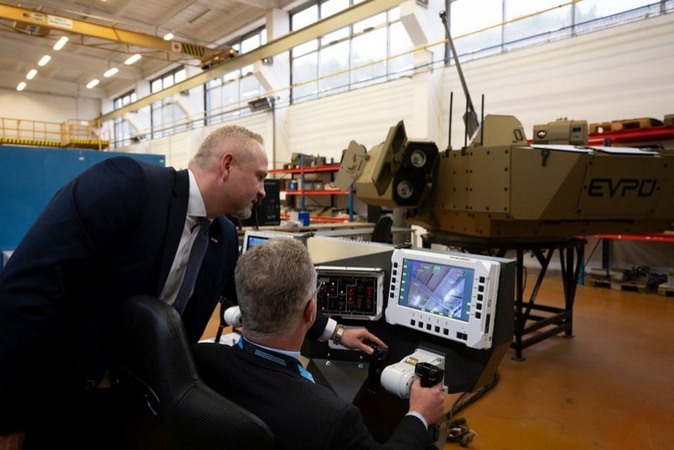 Ilustračný obrázok k článku Britský veľvyslanec navštívil slovenské spoločnosti zapojené do výroby CV90