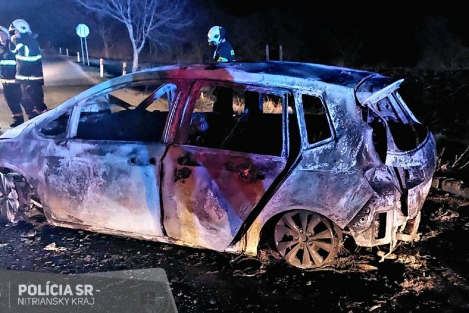 Ilustračný obrázok k článku Mrazivé DETAILY tragickej nehody: V aute uhorel manželský pár!