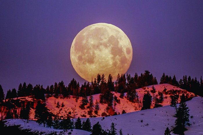 Ilustračný obrázok k článku Prichádza ďalšie nebeské divadlo: Viete, čo je to SNEHOVÝ Mesiac?