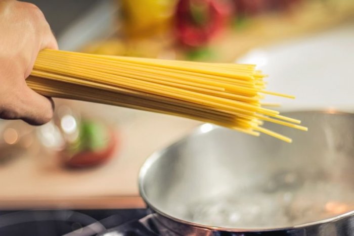 Ilustračný obrázok k článku Prečo Taliani NELÁMU špagety pred varením? Vysvetlenie vás možno prekvapí