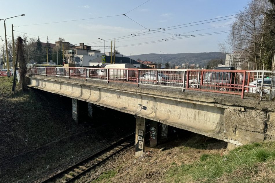 Ilustračný obrázok k článku Hrozilo, že sa to tam ZRÚTI: Most pri Rusínskej ulici bude po obnove podobný Apollu