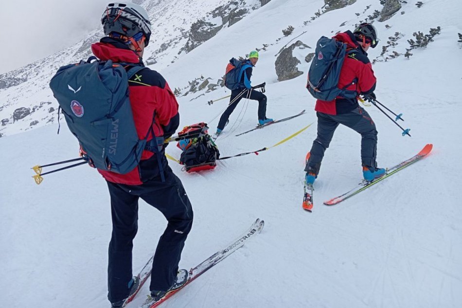Ilustračný obrázok k článku TRAGÉDIA vo Vysokých Tatrách: Skialpinistovi už záchranári pomôcť NEDOKÁZALI