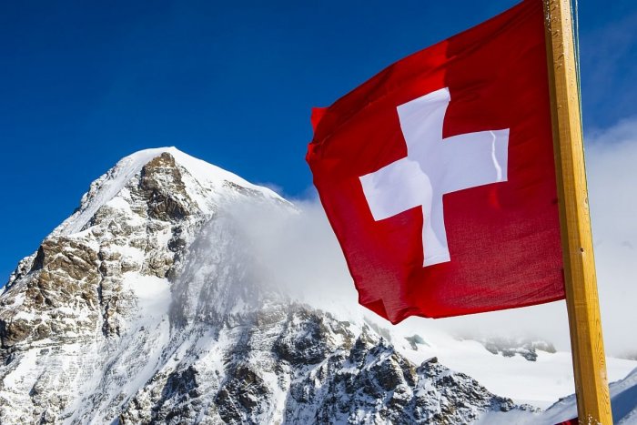 Ilustračný obrázok k článku V Alpách sa stratilo šesť skialpinistov: Päť z nich už objavili, sú MŔTVI!