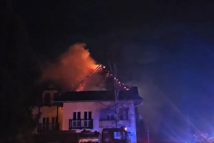 Ilustračný obrázok k článku Ohnivé peklo v Tatranskej Lomnici! Požiar zachvátil dom, kde mal mať apartmán aj Mojsej