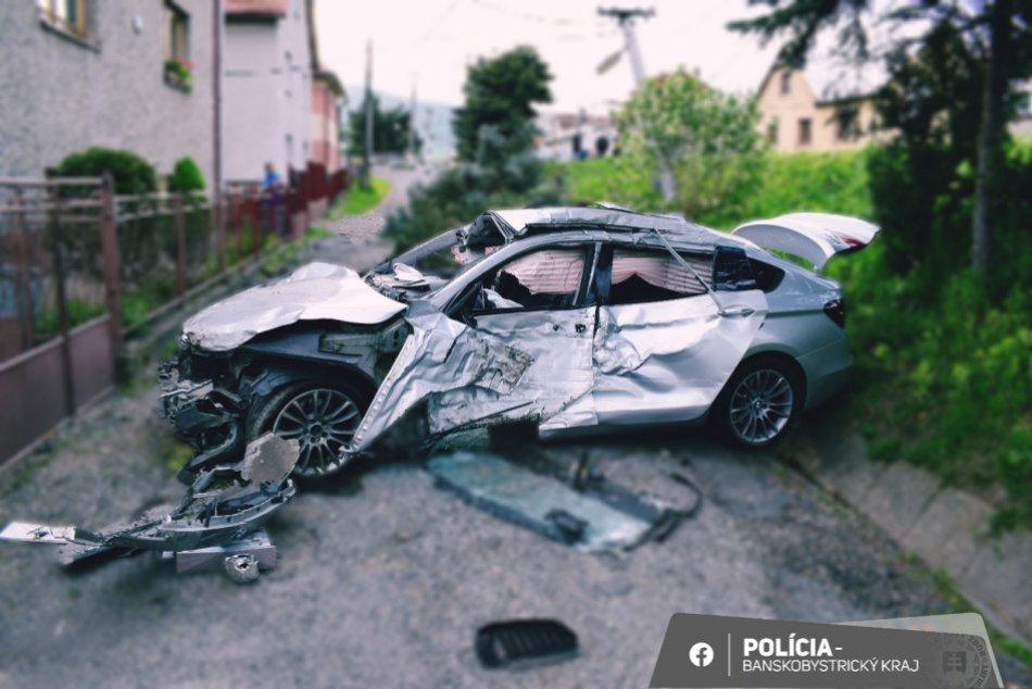 Ilustračný obrázok k článku TRAGICKÁ nehoda: Vodič na mieste ZOMREL, ťažko zranený je aj spolujazdec, FOTO