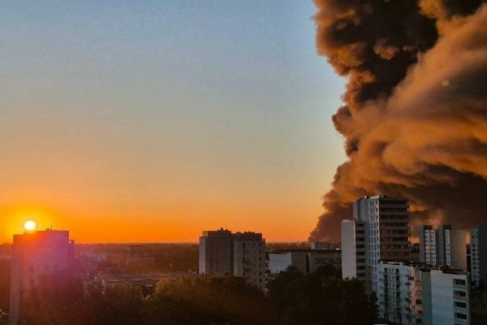 Ilustračný obrázok k článku Varšava v DYME a plameňoch: Rozsiahly požiar zničil takmer celé nákupné centrum