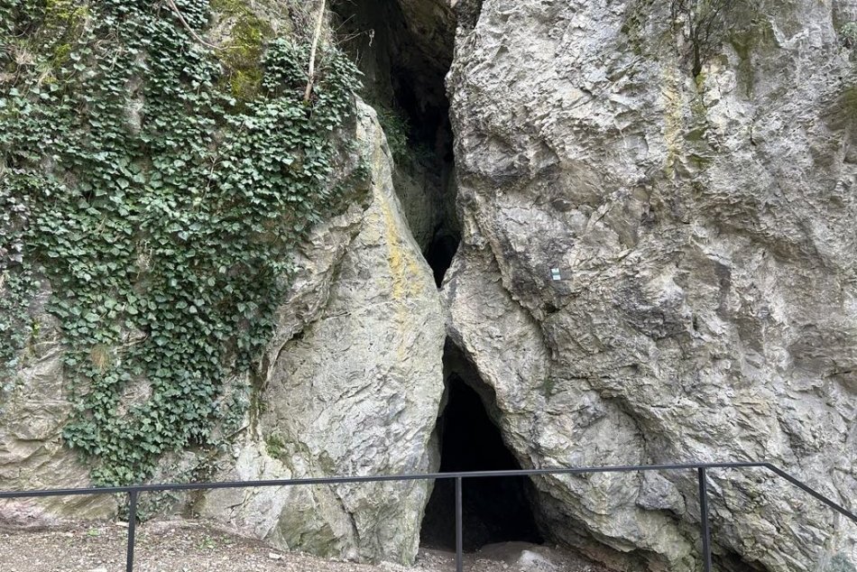 Ilustračný obrázok k článku Nitriansku hradnú jaskyňu sprístupnia: Otvorená budú od JÚNA