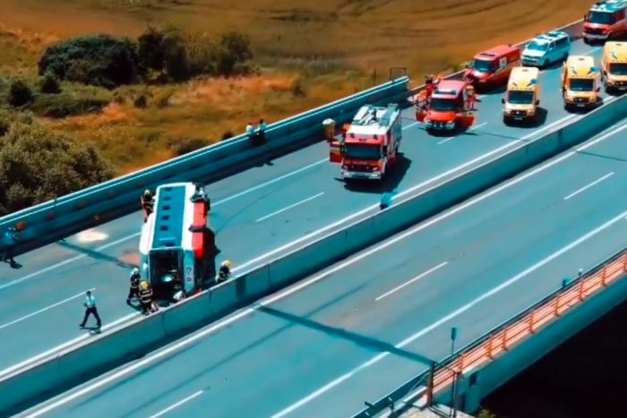 Ilustračný obrázok k článku DRAMATICKÉ zábery z diaľnice R2: TAKTO vyzerala simulácia vážnej nehody, VIDEO