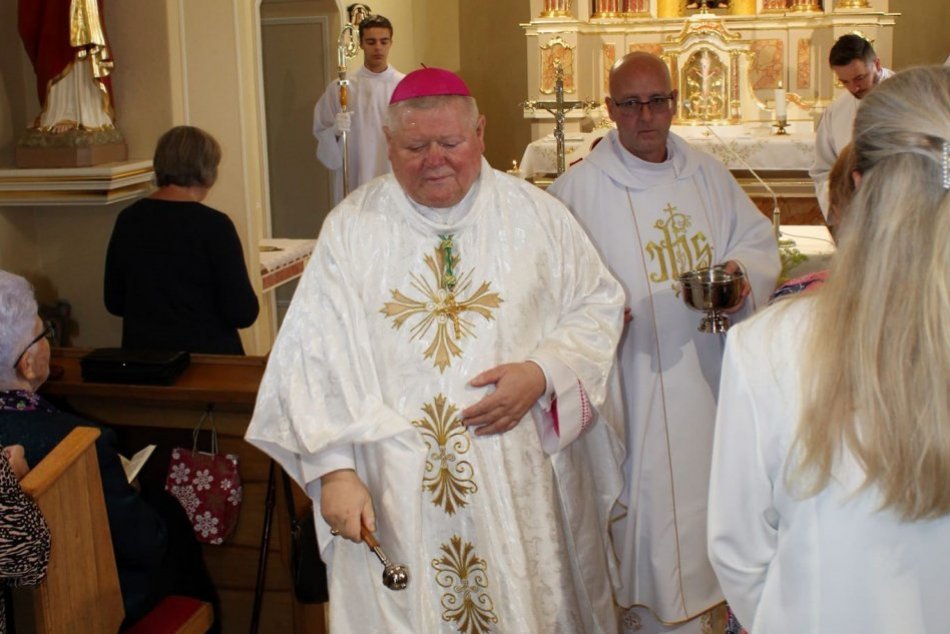 Ilustračný obrázok k článku V Ľudovítovej obnovili KAPLNKU. Požehnal ju BISKUP, FOTO