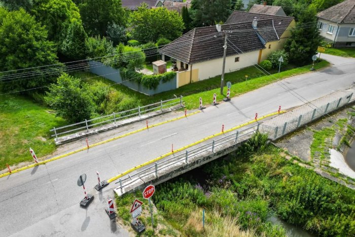 Ilustračný obrázok k článku Vodiči, pozor na OBMEDZENIA na skok od Trnavy: Opravovať budú DVA mosty