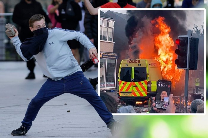 Ilustračný obrázok k článku Veľké PROTESTY v Británii neutíchajú: Násilnosti a ZRANENIA! ZÁBERY ako z vojnovej zóny