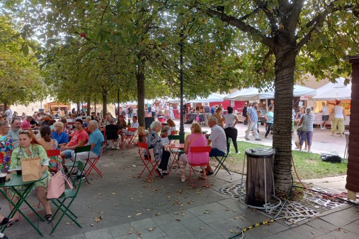 Ilustračný obrázok k článku Kde VÍKENDOVAŤ v Bystrici? Tešiť sa môžete na Lúčnicu, TRHY aj unikátnu vizuálnu ŠOU