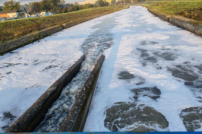 Ilustračný obrázok k článku Ľudí PREKVAPILA biela pena na Hrone: BOJA sa znečistenia, FOTO