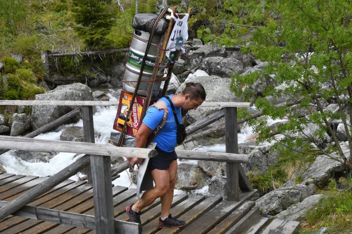 Ilustračný obrázok k článku Sherpa rallye je tu už 40 rokov: Nosiči si v Tatrách opäť naložia aj 60 kilogramov