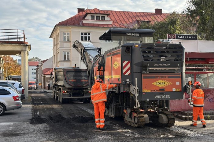 Ilustračný obrázok k článku V centre Bystrice začala REKONŠTRUKCIA ciest: Kam sa vodiči NEDOSTANÚ? FOTO