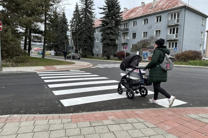 Ilustračný obrázok k článku NOVÉ cesty, chodníky aj parkovacie miesta: Mesto INVESTOVALO do Uhliska vyše 400-tisíc eur