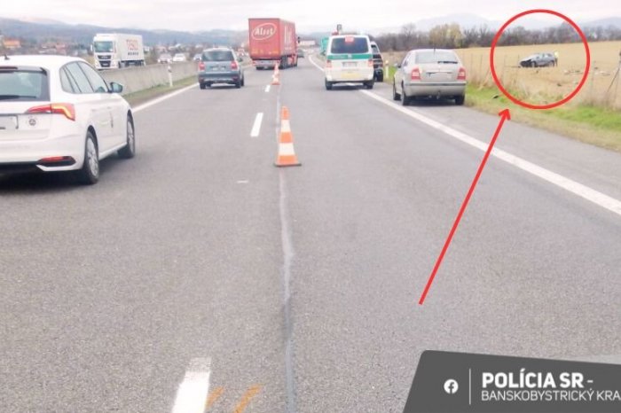 Ilustračný obrázok k článku Čo sa odohralo na R1? Polícia hľadá svedkov NEHODY, zverejnila FOTO