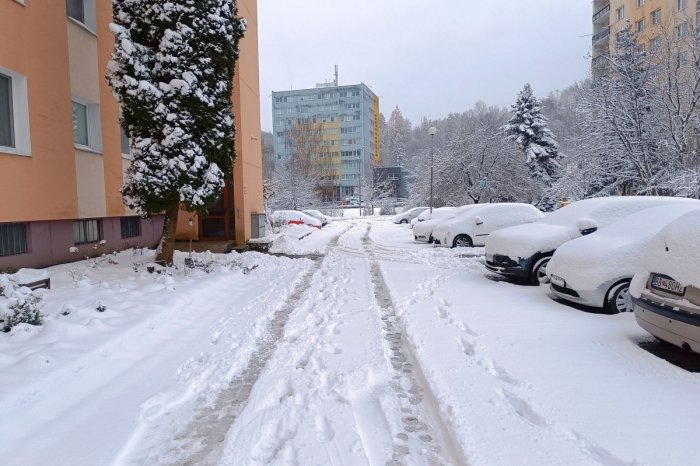 Ilustračný obrázok k článku Počasie chystá prudkú ZMENU: Najprv príde LEJAK, potom mráz a SNEŽENIE