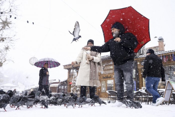 Ilustračný obrázok k článku Balkán zasiahla VÍCHRICA: Ulice pod SNEHOM a 200-tisíc domácností BEZ elektriny! FOTO