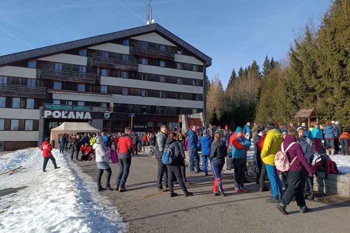 Ilustračný obrázok k článku STOVKY turistov zamierili na Poľanu: Silvester OSLÁVILI s hudbou a inverziou, FOTO