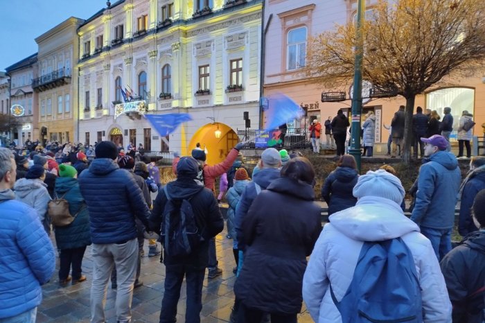 Ilustračný obrázok k článku Prešov skandoval VLASTIZRADCA! Na proteste proti proruským krokom vlády prišlo 2 500 ľudí