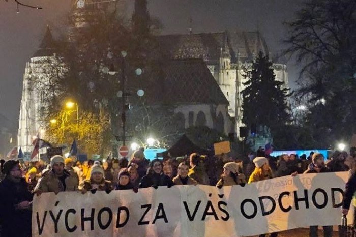 Ilustračný obrázok k článku Bude to tak aj v Prešove? V Košiciach mohlo byť na proteste proti vláde až 15-tisíc ľudí