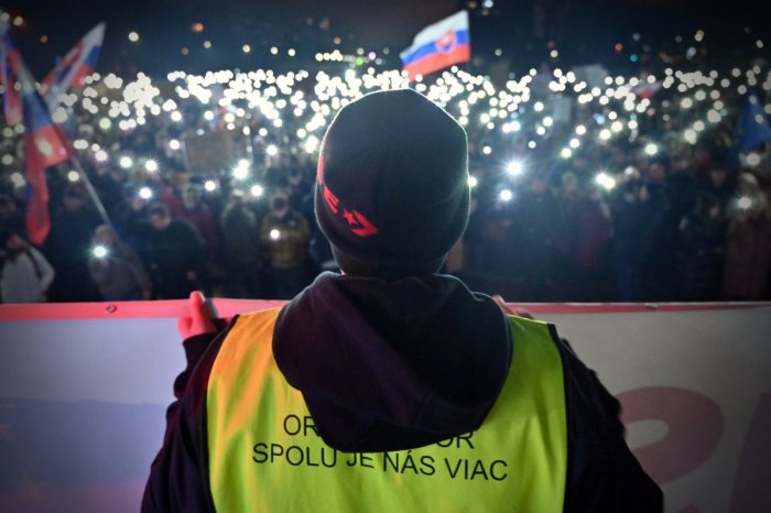 Ilustračný obrázok k článku PROTESTUJÚCI sa po Veľkej noci vracajú: ZHROMAŽDIA sa na niekoľkých miestach v kraji