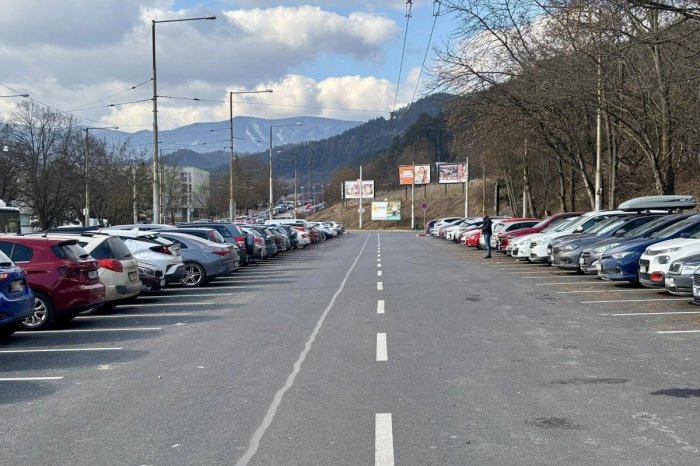 Ilustračný obrázok k článku Celodenné PARKOVANIE za 2 EURÁ? V okolí Rooseveltovej nemocnice čakajú vodičov ZMENY