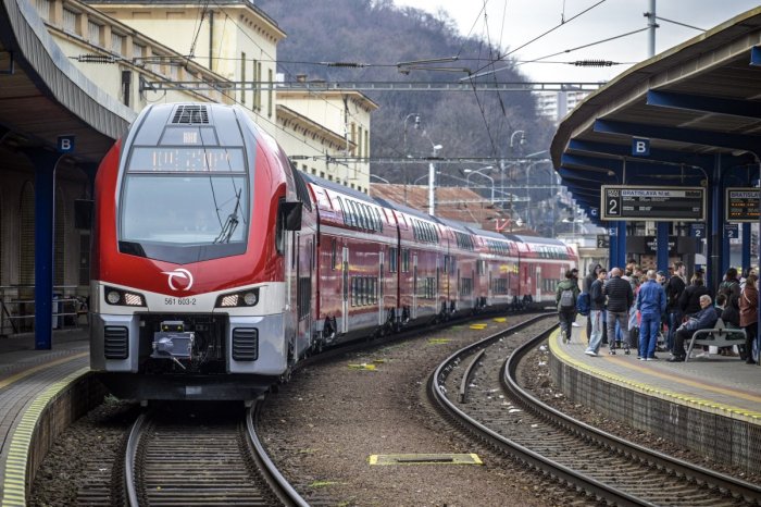 Ilustračný obrázok k článku Cestujete vlakom?  ZSSK upravuje tarifný systém! Sledujte, čo všetko sa od mája MENÍ