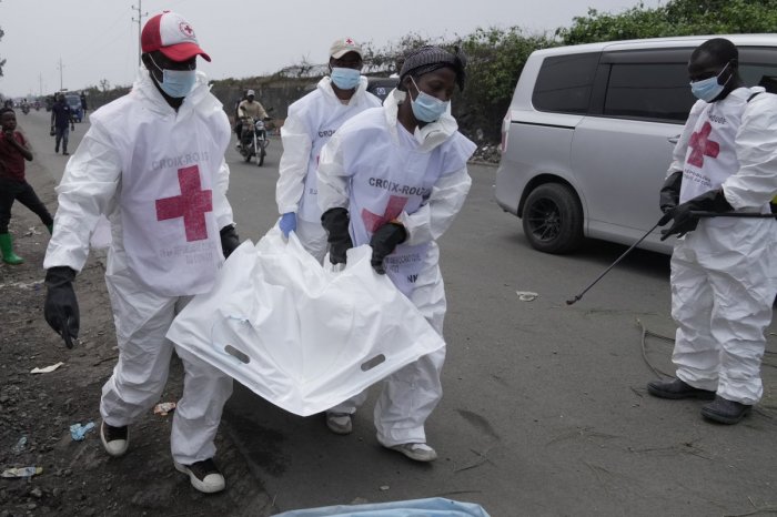 Ilustračný obrázok k článku Svet je v pozore pre EPIDÉMIU záhadnej choroby! SMRŤ do 48 hodín od objavenia príznakov