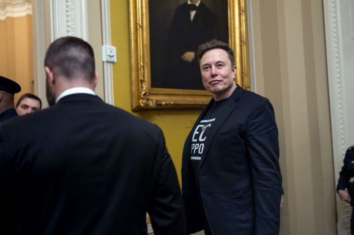 Ilustračný obrázok k článku Elon Musk: Ukrajinský front by sa zrútil, ak by som vypol Starlink. Uvažuje, že to urobí?