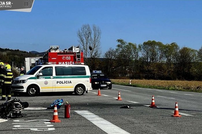 Ilustračný obrázok k článku Víkendová tragédia na východe: Motorkár neprežil zrážku s autom, mal len 21 rokov