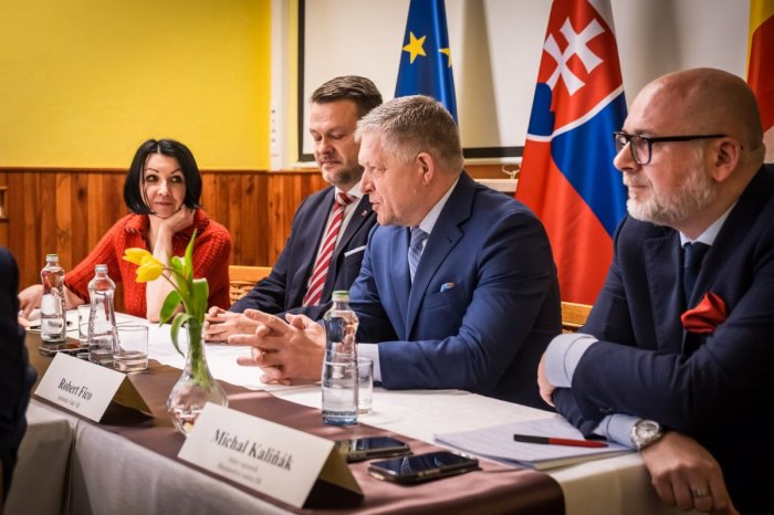 Ilustračný obrázok k článku Vláda mala ŠTEDRÝ výjazd: DOTÁCIU dostane každé mesto a obec v 2 okresoch, FOTO