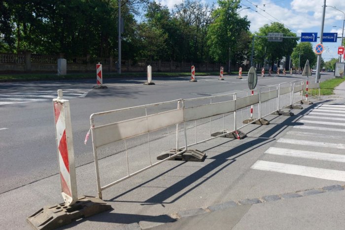 Ilustračný obrázok k článku Východnú ulicu ÚPLNE uzavrú: Práce na ceste môžu trvať kvôli počasiu až do PONDELKA