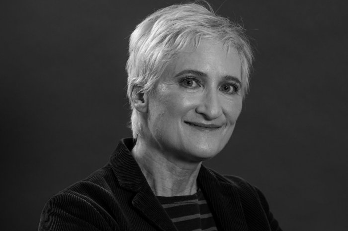 Ilustračný obrázok k článku ZOMRELA speváčka (†66) veľkého HITU: Uhorela pri požiari domu!