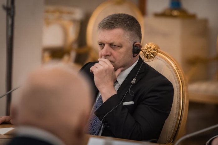 Ilustračný obrázok k článku Premiér na stretnutí s Putinom vyjadril nesúhlas s politikou železnej opony
